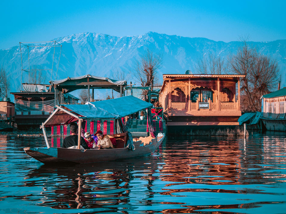 KASHMIR SEASONAL TOUR PACKAGE 05 DAYS