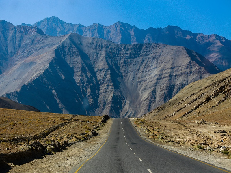 LADAKH SEASONAL TOUR PACKAGE 5 NIGHTS 6 DAYS