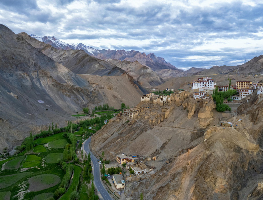 LADAKH SEASONAL TOUR PACKAGE 5 NIGHTS 6 DAYS