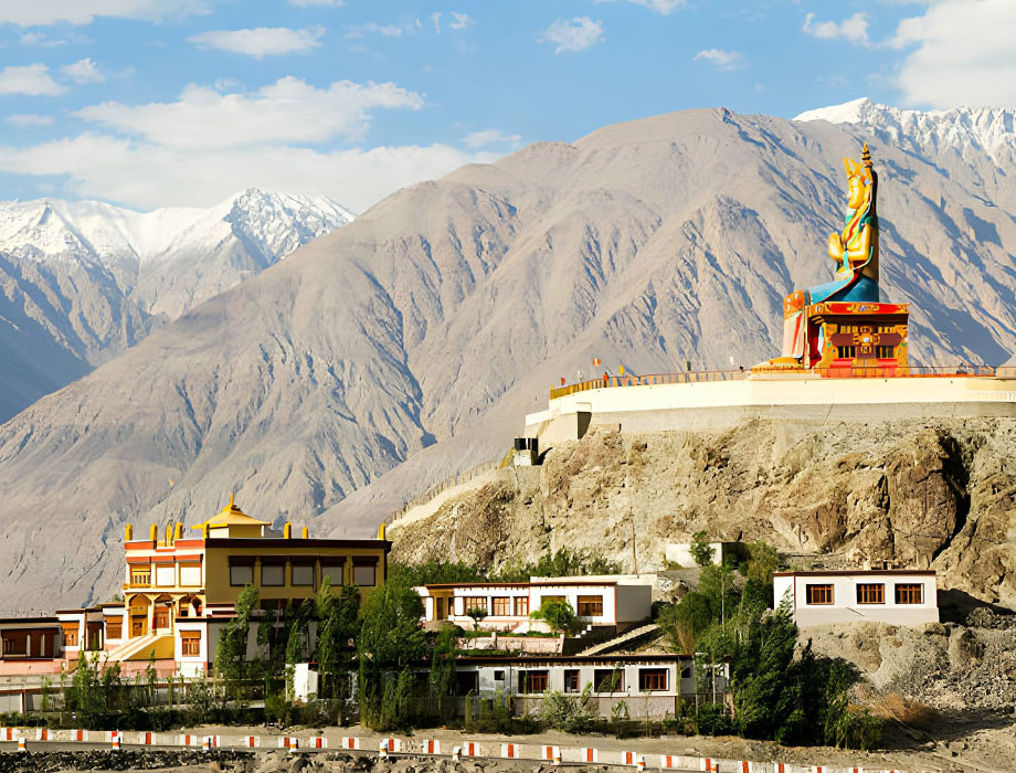 LADAKH SEASONAL TOUR PACKAGE 5 NIGHTS 6 DAYS